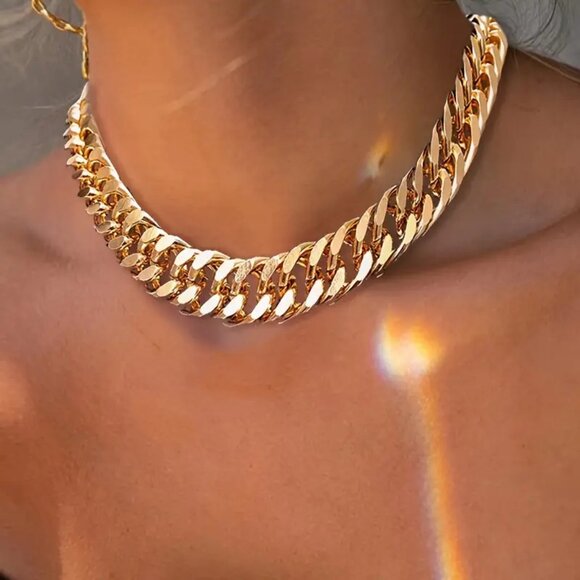 Chunky Gold Tone Cuban Link Chain - Picture 2 of 7